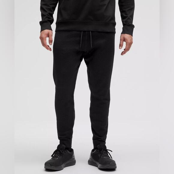 Lululemon Men’s Engineered Warmth Joggers Size Small Black Wool Blend Pants - Picture 1 of 14